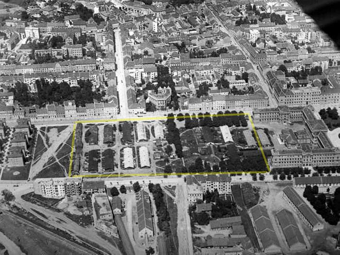 Panorama Donjeg grada između Klaićeve i Kršnjavoga 1928. godine. Pogled iz ptičje perspektive na Srednjoškolsko igralište